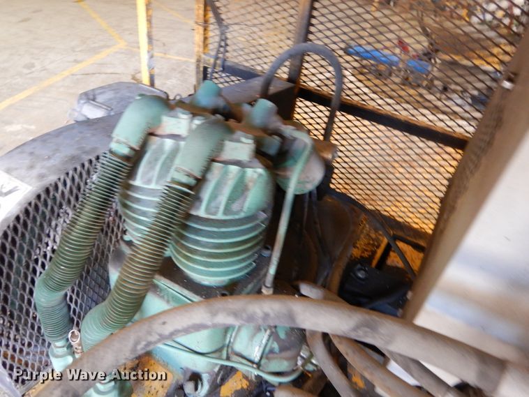 image for item DH2132 2013 Quadex SprayMaster manhole mortar lining installation trailer