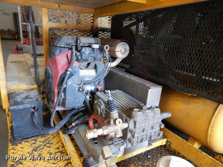 image for item DH2133 2013 Quadex SprayMaster manhole mortar lining installation trailer