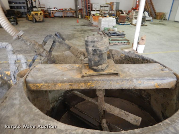 image for item DH2133 2013 Quadex SprayMaster manhole mortar lining installation trailer