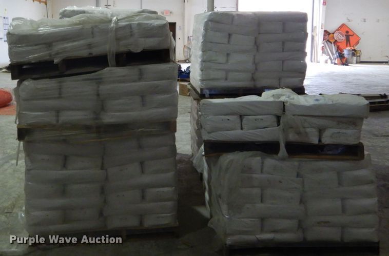 image for item DH2134 Parson MH Liner microsilica cement mortar