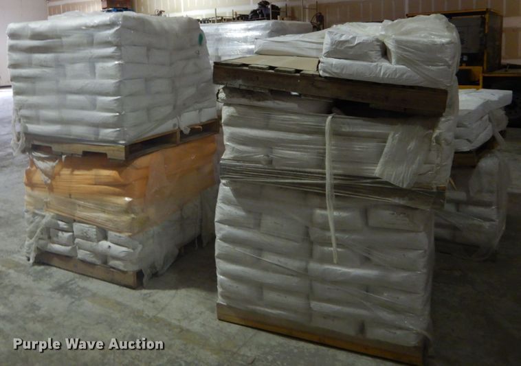 image for item DH2134 Parson MH Liner microsilica cement mortar