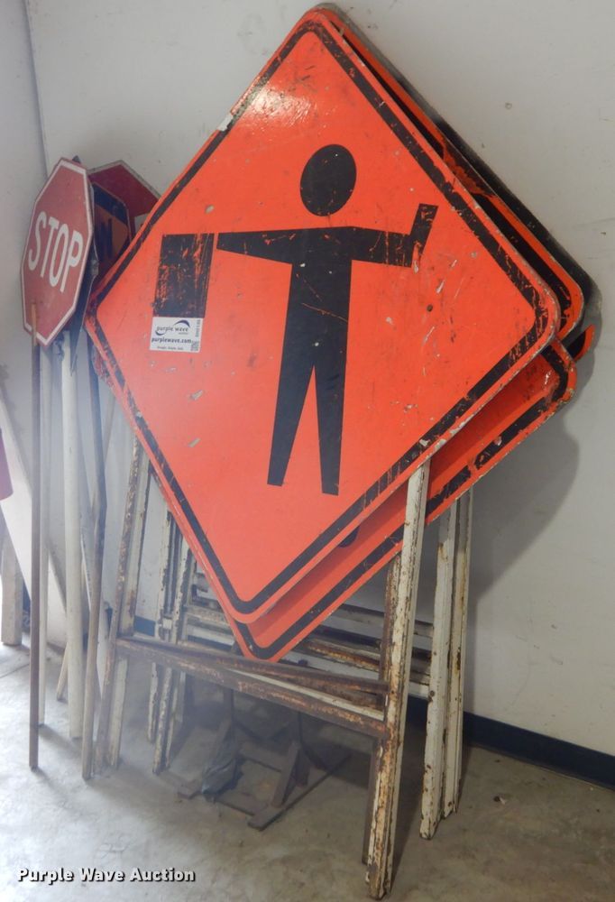 image for item DH2135 Road safety equipment