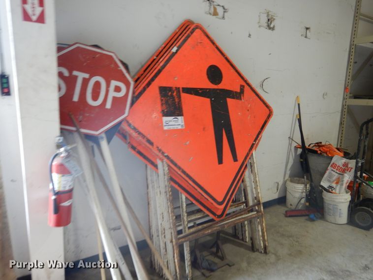 image for item DH2135 Road safety equipment