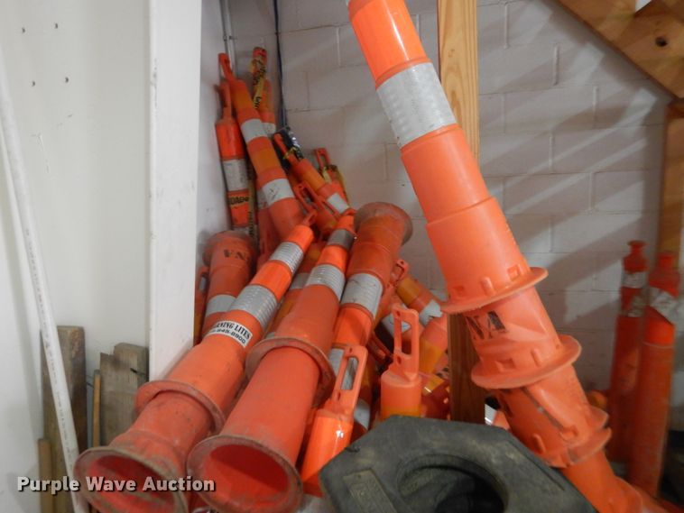 image for item DH2135 Road safety equipment