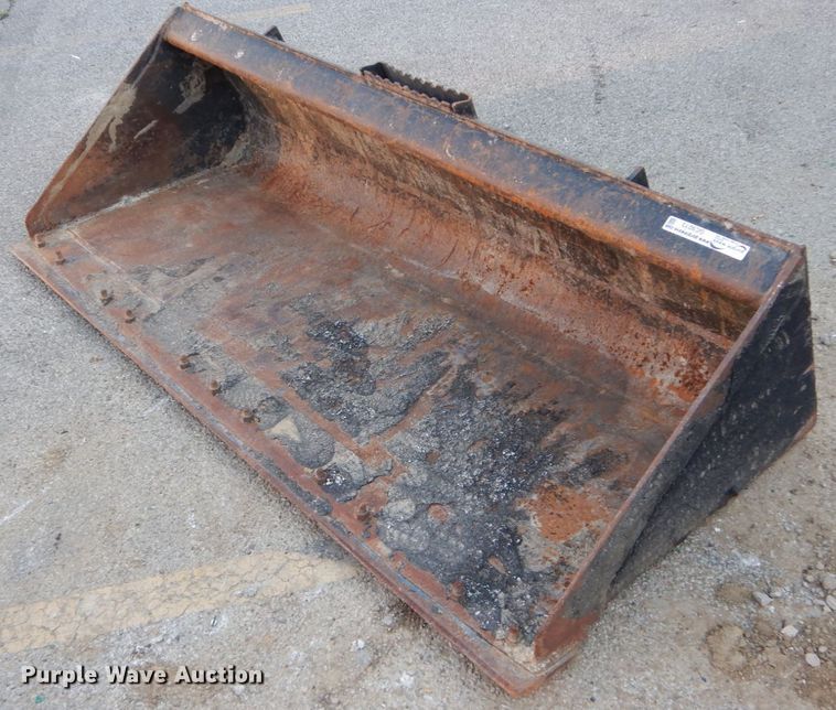 image for item GC9273 Caterpillar low profile skid steer bucket