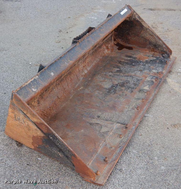 image for item GC9273 Caterpillar low profile skid steer bucket