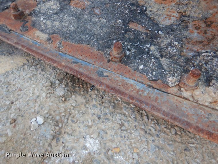 image for item GC9273 Caterpillar low profile skid steer bucket