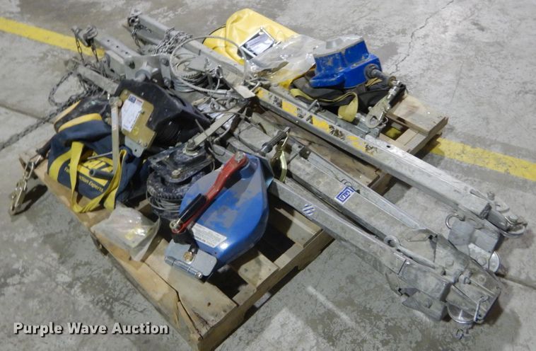 image for item GC9335 Sala confined space tripods