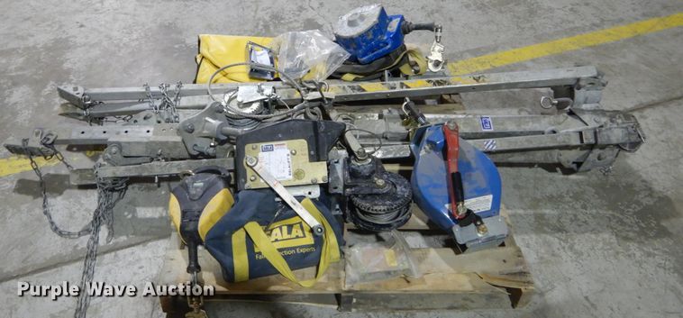 image for item GC9335 Sala confined space tripods