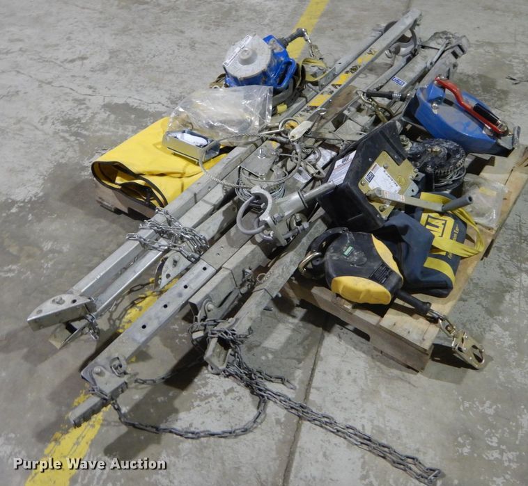 image for item GC9335 Sala confined space tripods