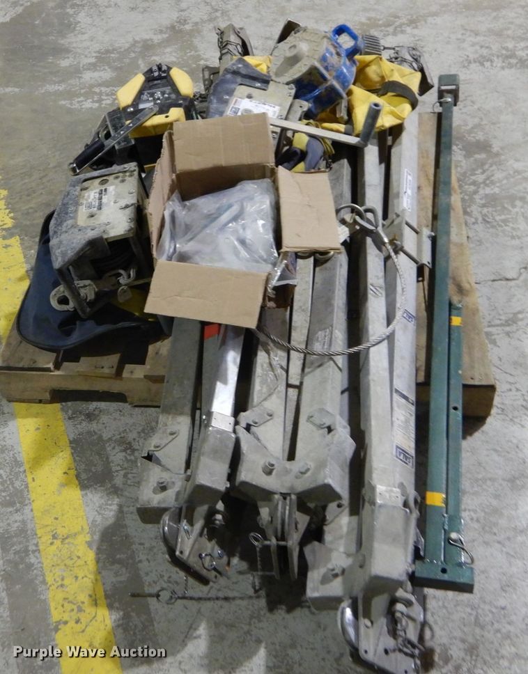 image for item GC9336 (3) Sala confined space tripods