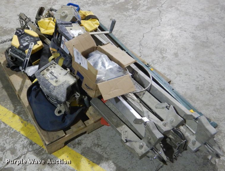 image for item GC9336 (3) Sala confined space tripods