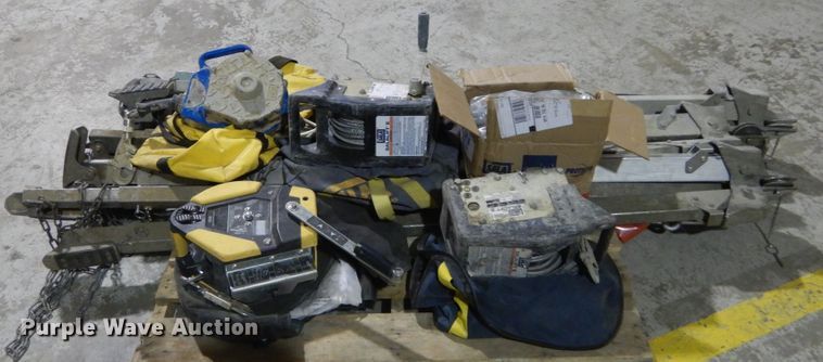 image for item GC9336 (3) Sala confined space tripods