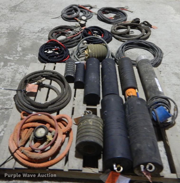 image for item GC9338 (10) air pipe plugs