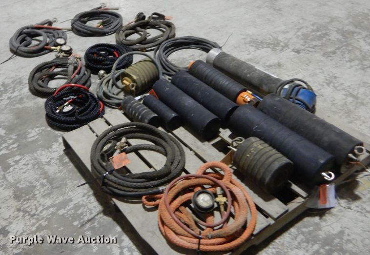 image for item GC9338 (10) air pipe plugs