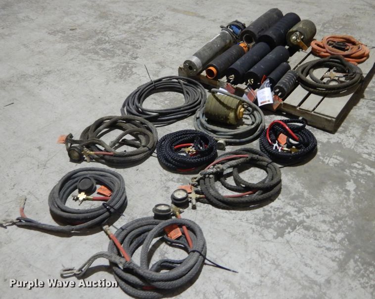 image for item GC9338 (10) air pipe plugs