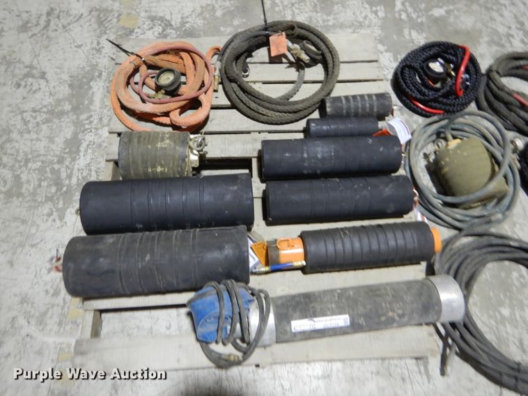 image for item GC9338 (10) air pipe plugs