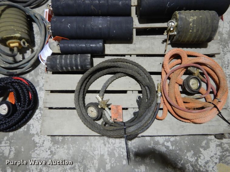 image for item GC9338 (10) air pipe plugs