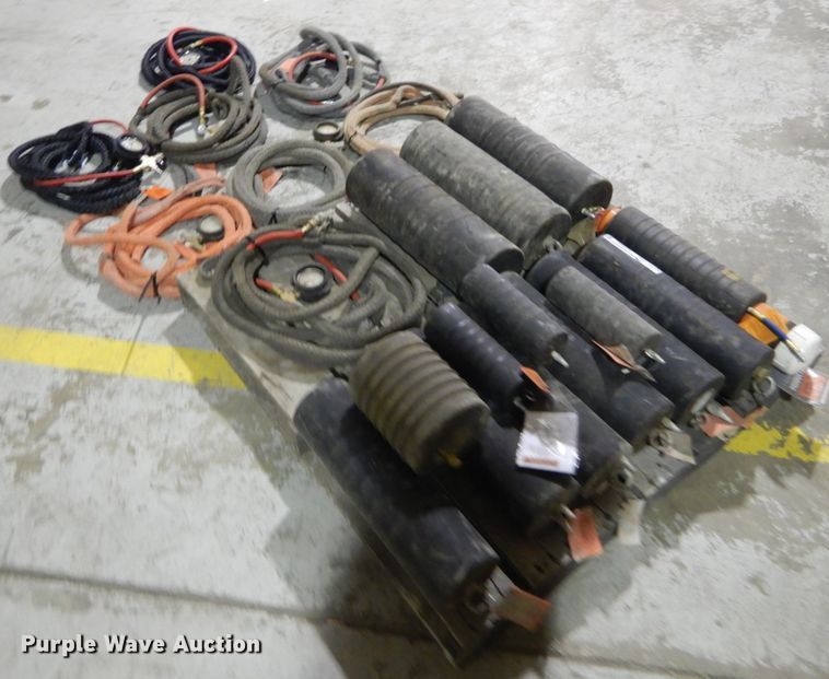 image for item GC9340 (14) air pipe plugs