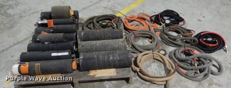 image for item GC9340 (14) air pipe plugs