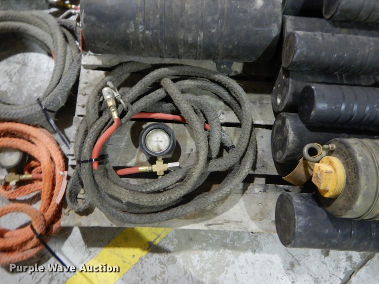 image for item GC9340 (14) air pipe plugs