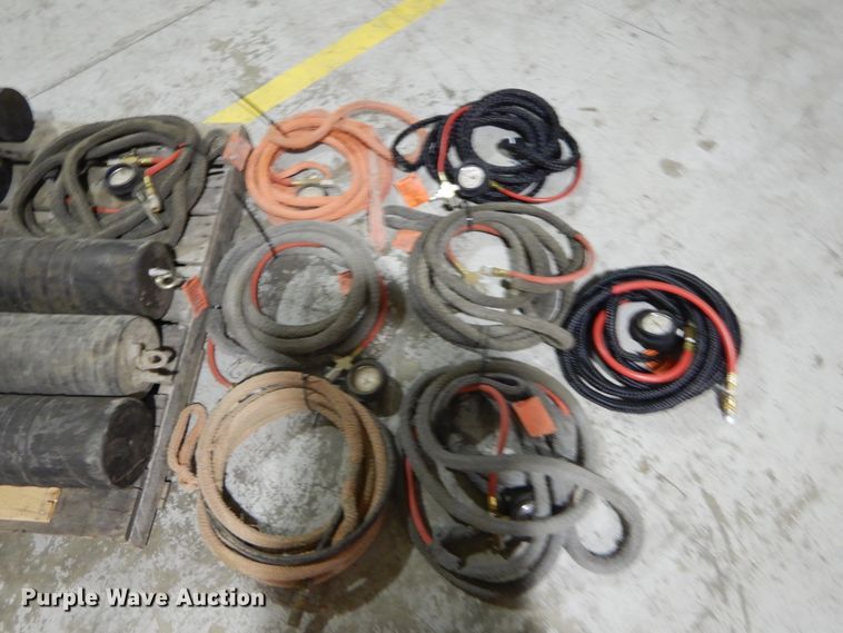 image for item GC9340 (14) air pipe plugs