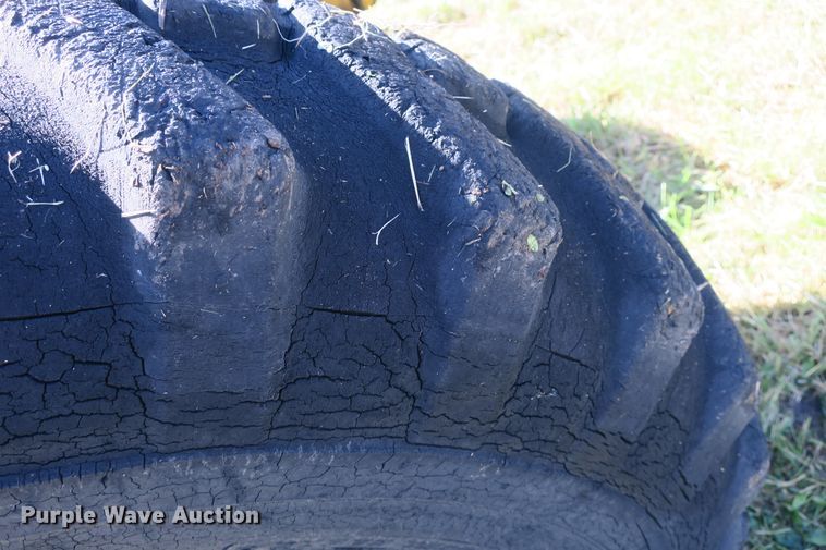 image for item DB10171 1976 John Deere 770 motor grader