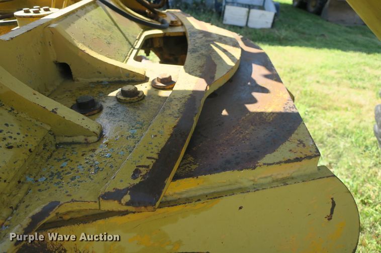 image for item DB10171 1976 John Deere 770 motor grader