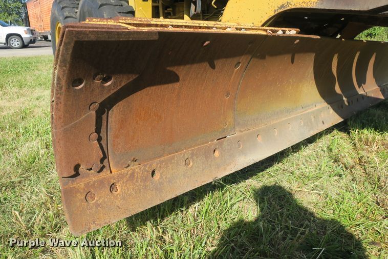 image for item DB10171 1976 John Deere 770 motor grader