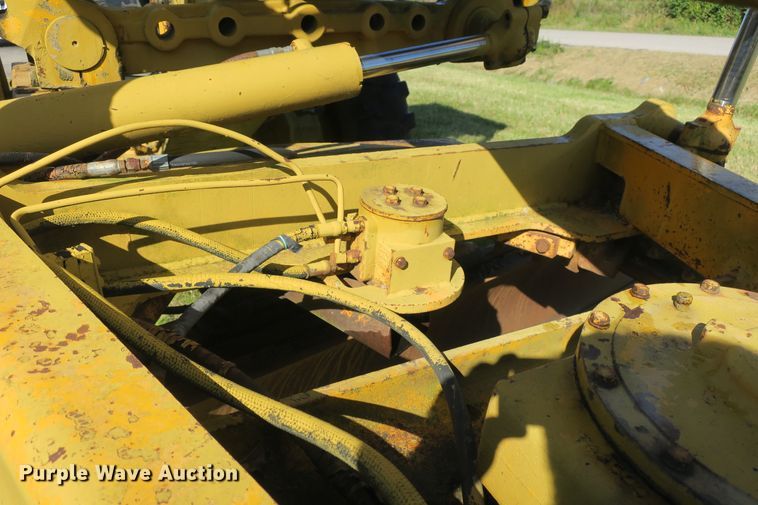 image for item DB10171 1976 John Deere 770 motor grader