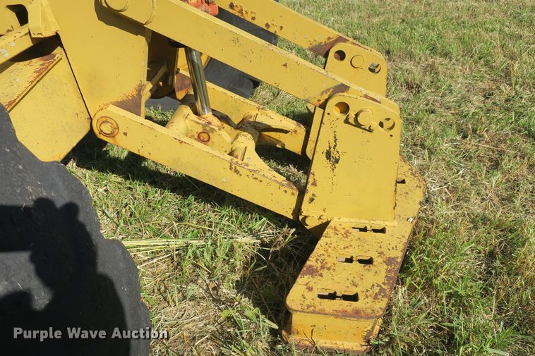 image for item DB10171 1976 John Deere 770 motor grader