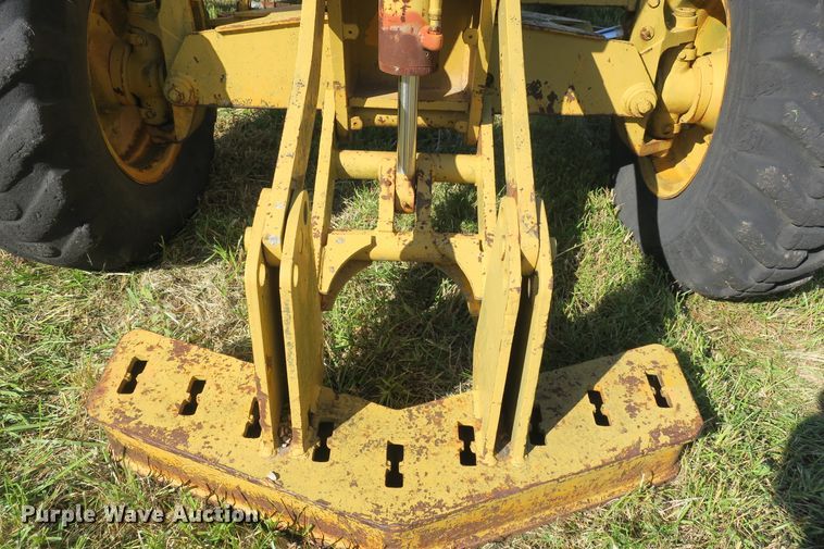 image for item DB10171 1976 John Deere 770 motor grader