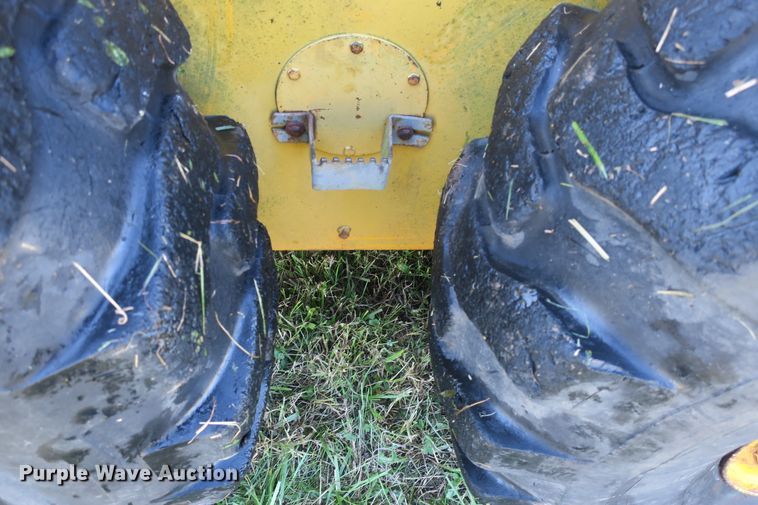 image for item DB10171 1976 John Deere 770 motor grader