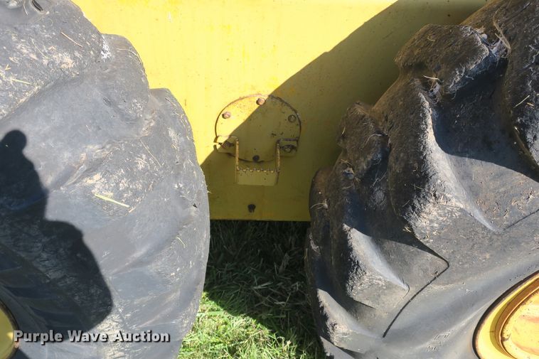 image for item DB10171 1976 John Deere 770 motor grader