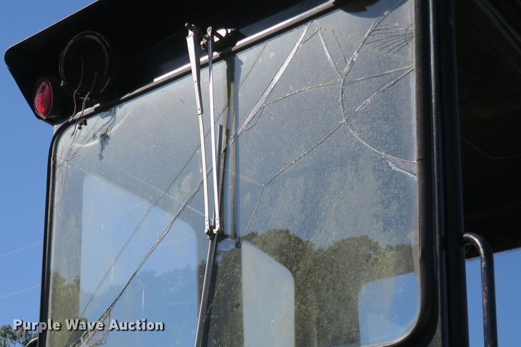 image for item DB10171 1976 John Deere 770 motor grader