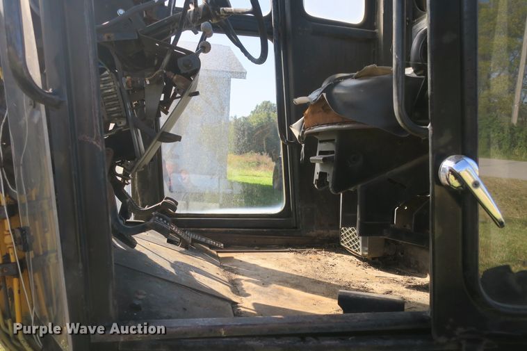 image for item DB10171 1976 John Deere 770 motor grader