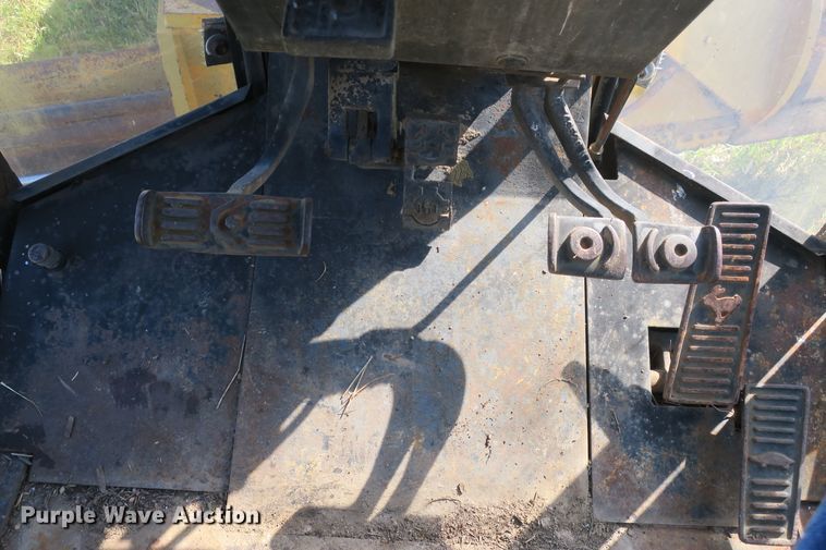 image for item DB10171 1976 John Deere 770 motor grader