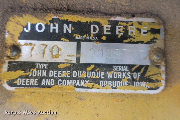 image for item DB10171 1976 John Deere 770 motor grader