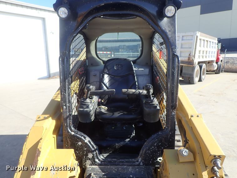 image for item DB7584 2015 Caterpillar 289D skid steer