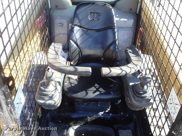 image for item DB7584 2015 Caterpillar 289D skid steer