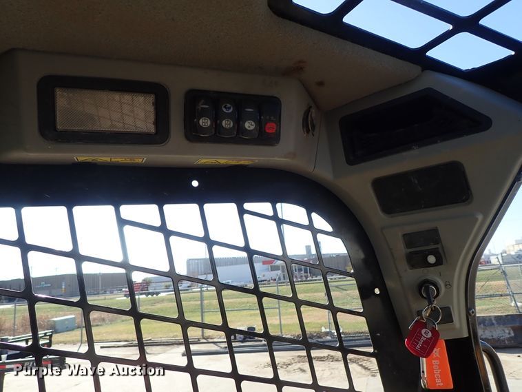 image for item DB7584 2015 Caterpillar 289D skid steer