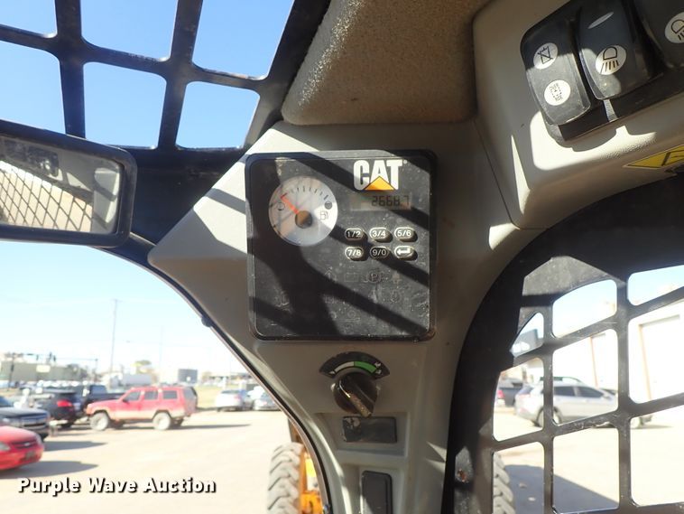 image for item DB7584 2015 Caterpillar 289D skid steer