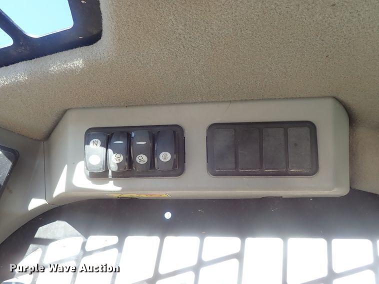 image for item DB7584 2015 Caterpillar 289D skid steer