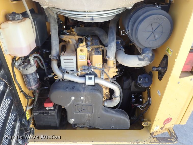 image for item DB7584 2015 Caterpillar 289D skid steer