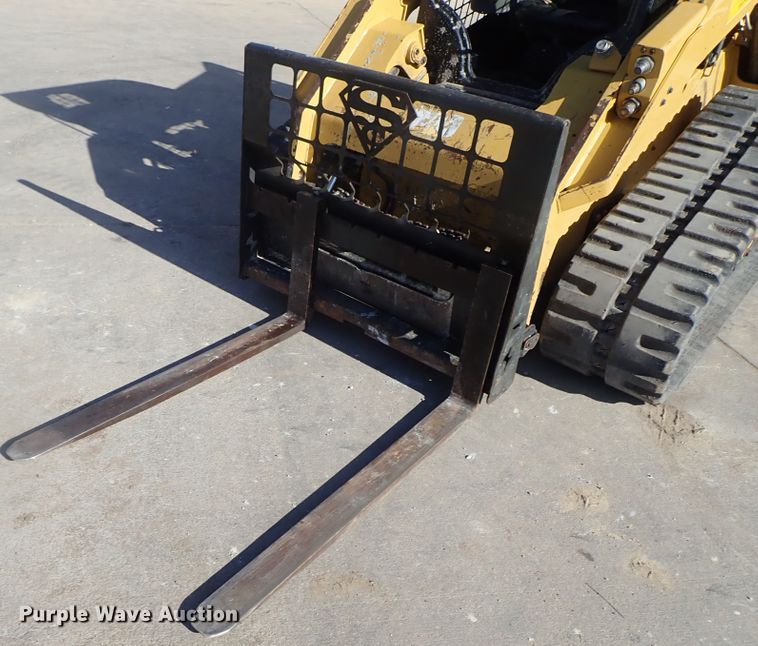 image for item DB7584 2015 Caterpillar 289D skid steer