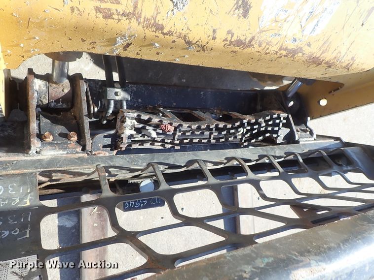 image for item DB7584 2015 Caterpillar 289D skid steer