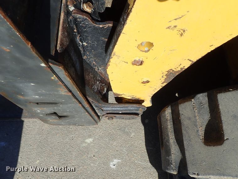 image for item DB7584 2015 Caterpillar 289D skid steer