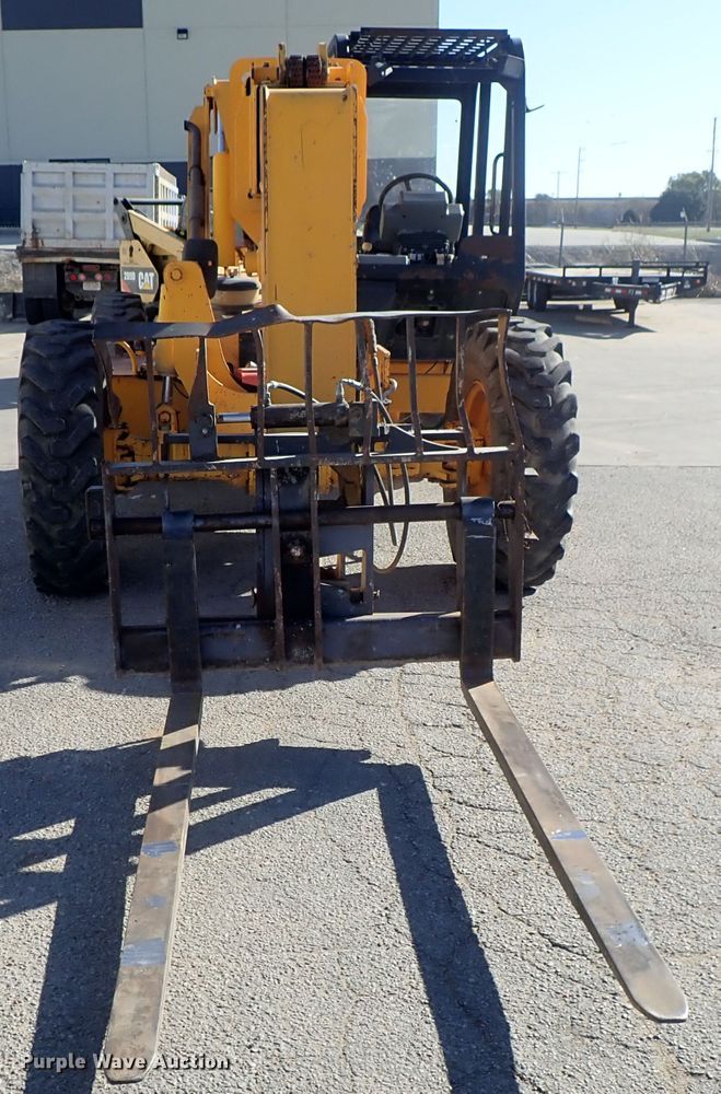 image for item DB7585 2002 JCB 508C telehandler