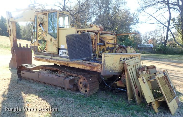 image for item DB7586 Caterpillar 225 excavator