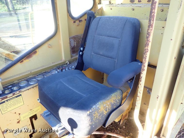 image for item DB7586 Caterpillar 225 excavator